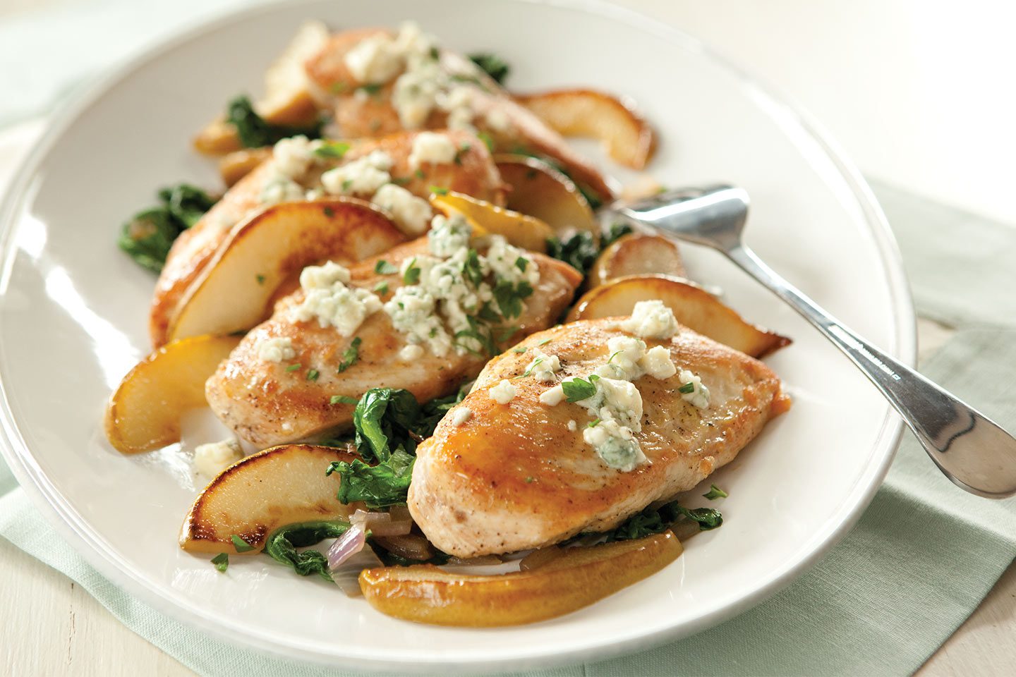 Baked Chicken with Spinach, Pears, & Blue Cheese