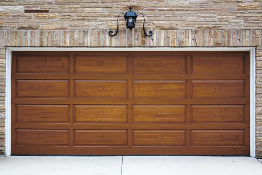 garage door in chattanooga
