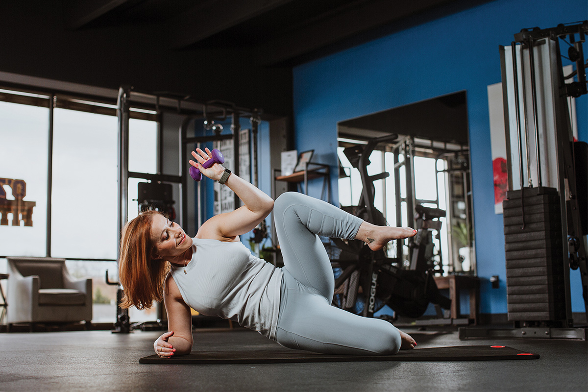 Side Plank With Oblique Crunch